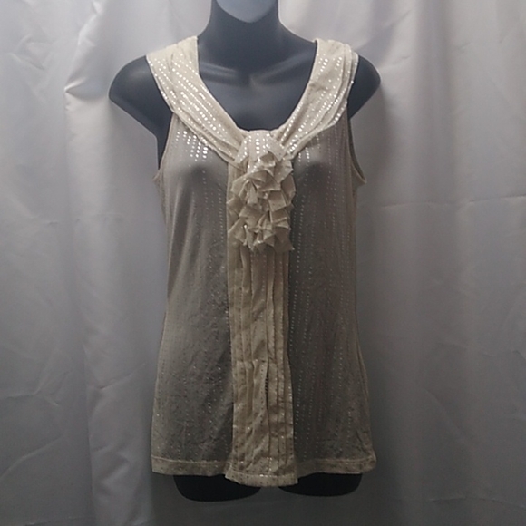 The limited cream sleeveless blouse - Picture 1 of 11
